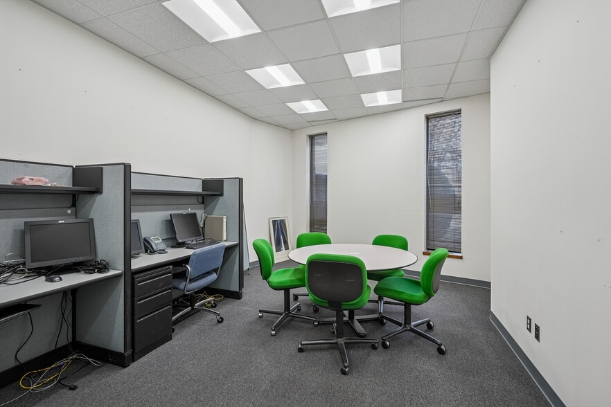 More Photos Of 380 Hillside Ave, Hillside Flex For Lease