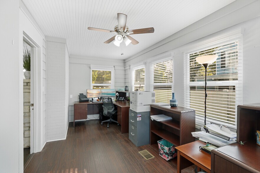 More Photos Of 1322 3rd Ave W, Bradenton Office Residential For Sale