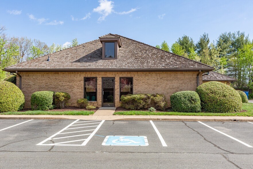 More Photos Of 415-416 Chatham Heights Rd, Fredericksburg Medical For Sale