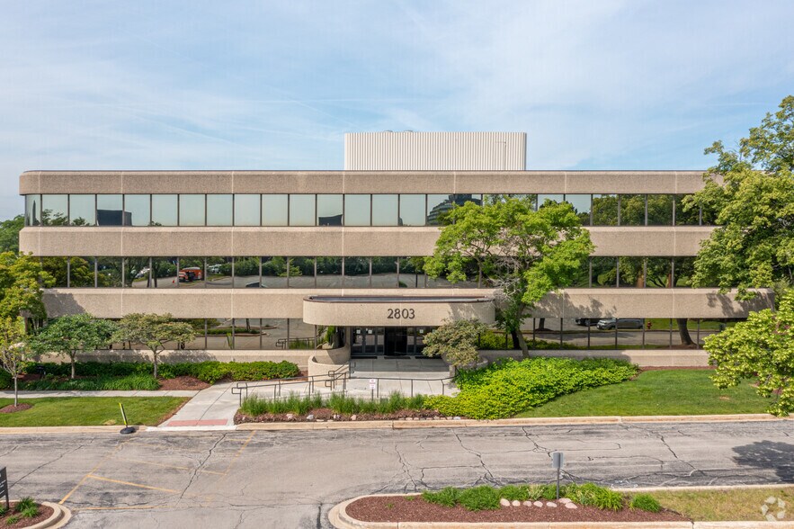 More Photos Of 2707 Butterfield Rd, Oak Brook Unknown For Lease