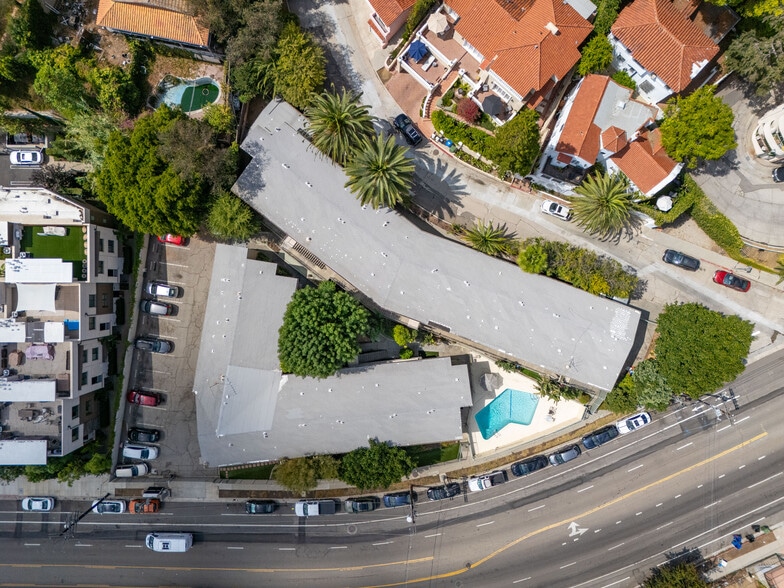 More Photos Of 2131 N Cahuenga Blvd, Los Angeles Apartments For Sale