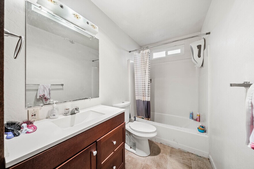 More Photos Of 4584 S Terrace Ave, Lakeport Apartments For Sale