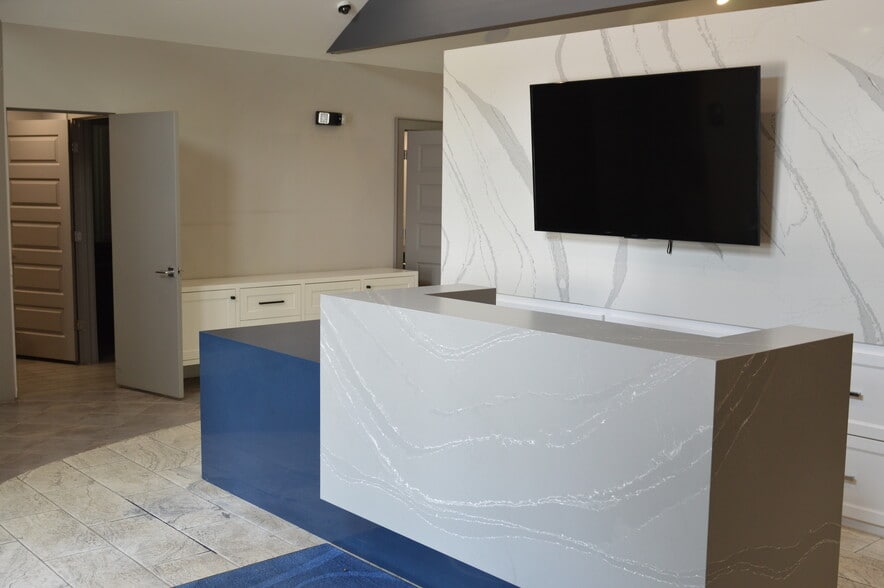 More Photos Of 4215 Washington Ave, Houston Freestanding For Sale