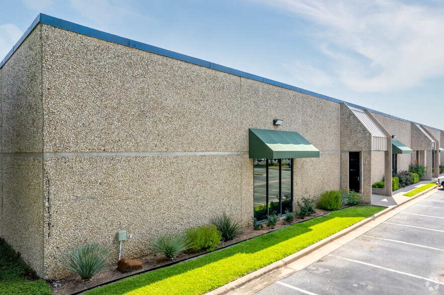 Primary Photo Of 2010 Centimeter Cir, Austin Industrial For Sale