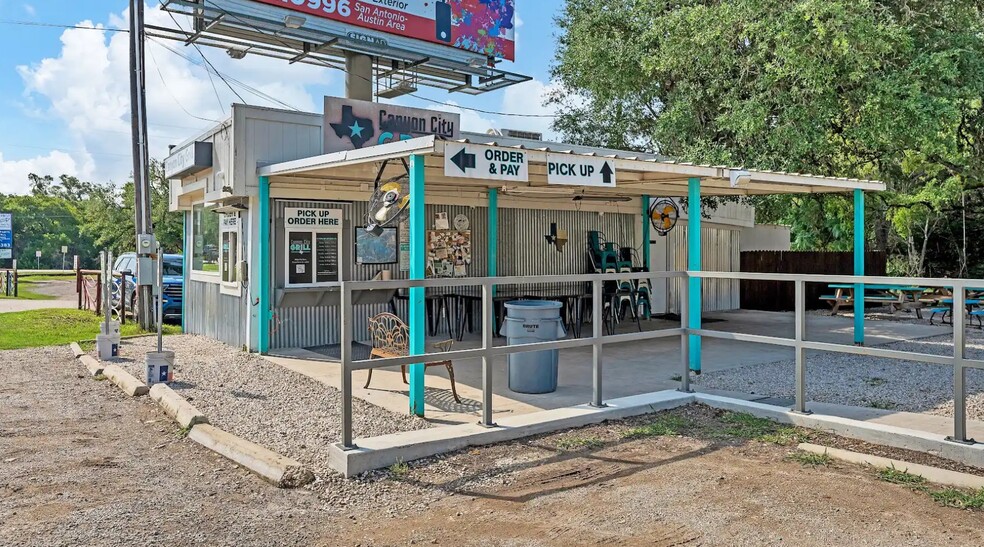 Primary Photo Of 14601 Fm 306, Canyon Lake Restaurant For Sale