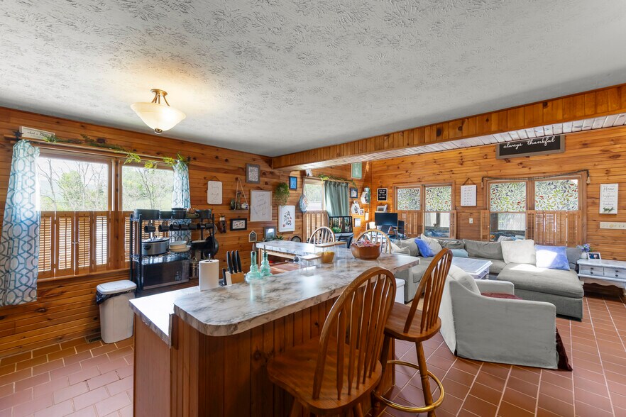 More Photos Of 8018 Northwestern Tpke, Keyser General Retail For Sale