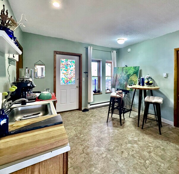 More Photos Of 18 Orchard St, Northampton Apartments For Sale