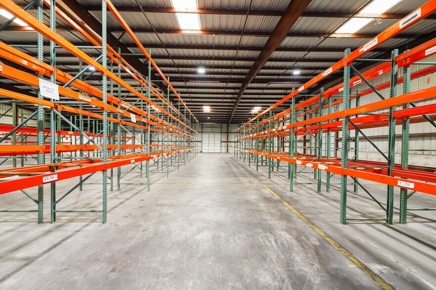 More Photos Of 14415 Import Rd, Laredo Warehouse For Lease