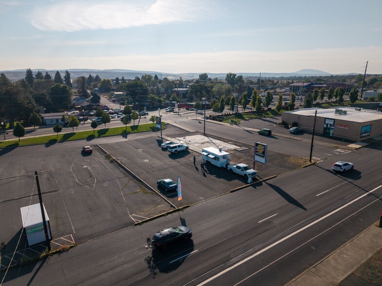 More Photos Of 36 SW I St, Madras Land For Lease