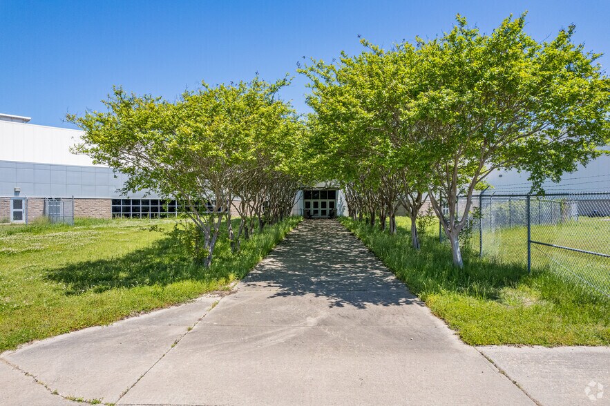 More Photos Of 7600 Antoine Blvd, Shreveport Unknown For Lease