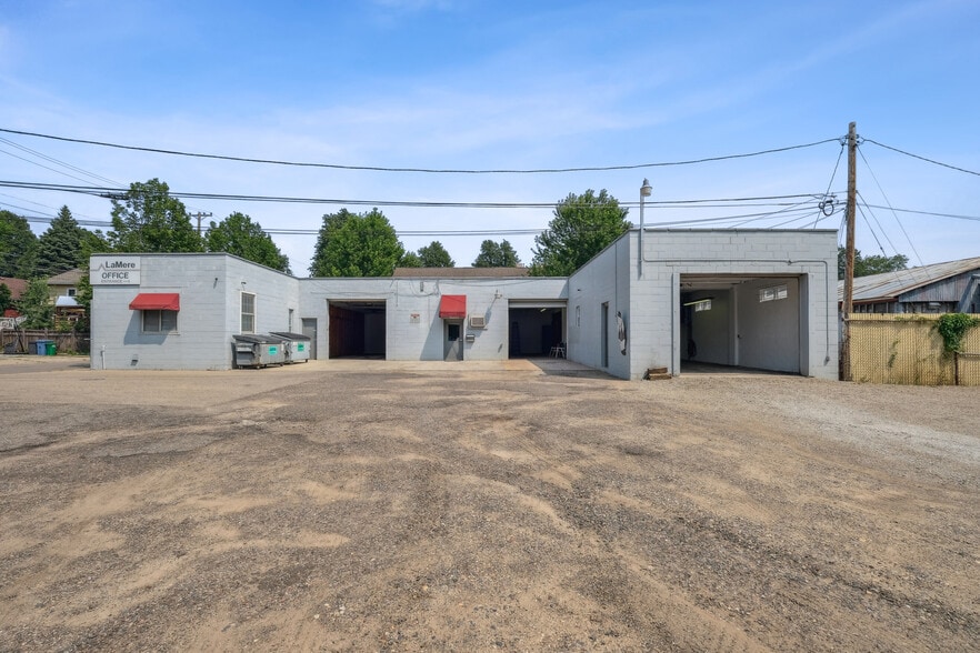 More Photos Of 714 18 1/2 Ave NE, Minneapolis Service For Lease