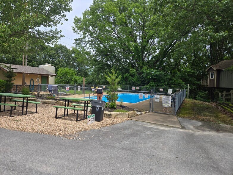 More Photos Of 159 Acorn Acres Ln, Branson West Trailer Camper Park For Sale