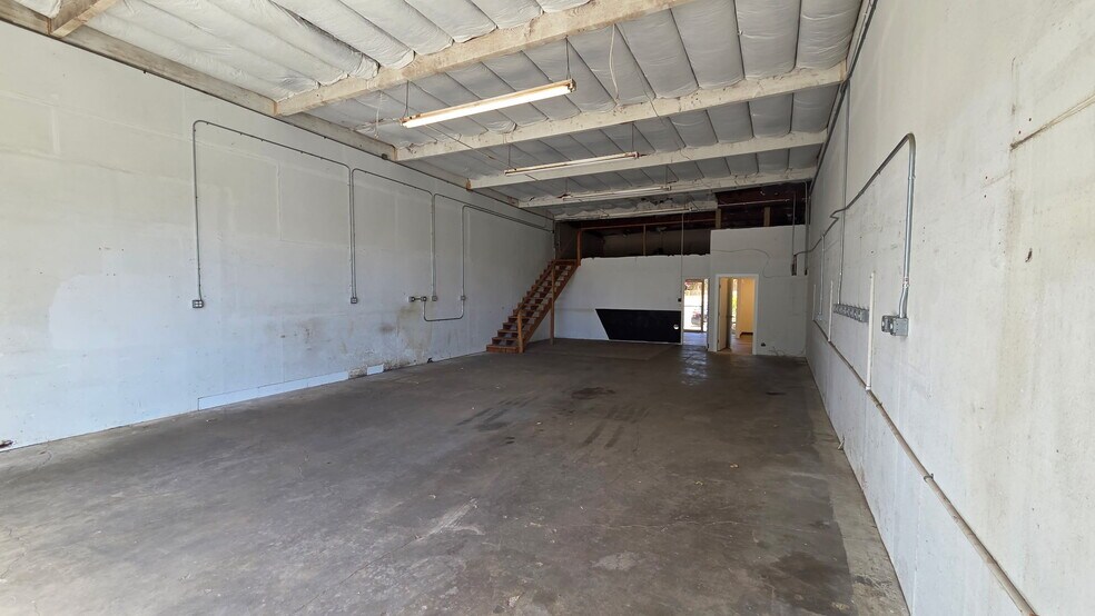 More Photos Of 38 Commerce Pl, Vacaville Light Manufacturing For Lease