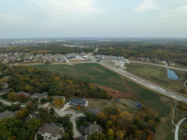 More Photos Of 142nd & Douglas Pky, Urbandale Land For Sale