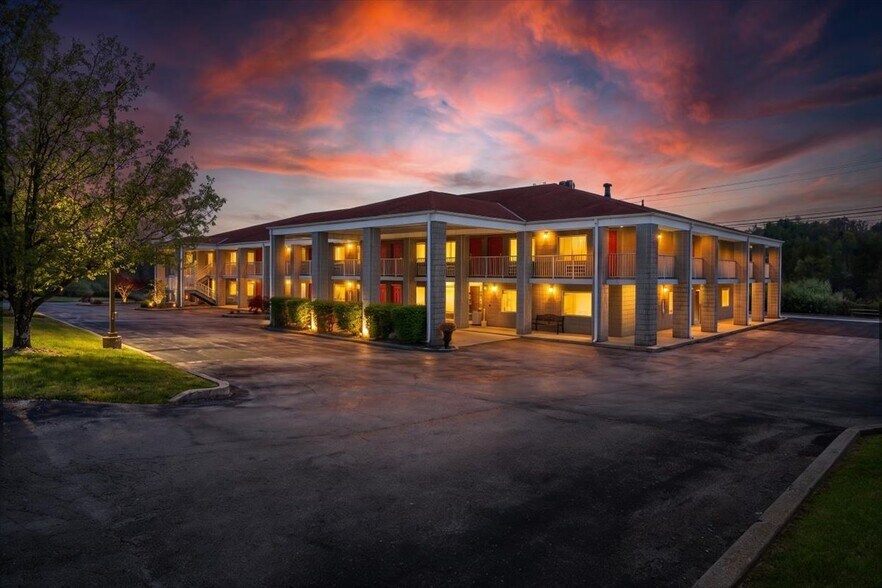 More Photos Of 182 Quillens Chapel Rd, Campton Hotel For Sale