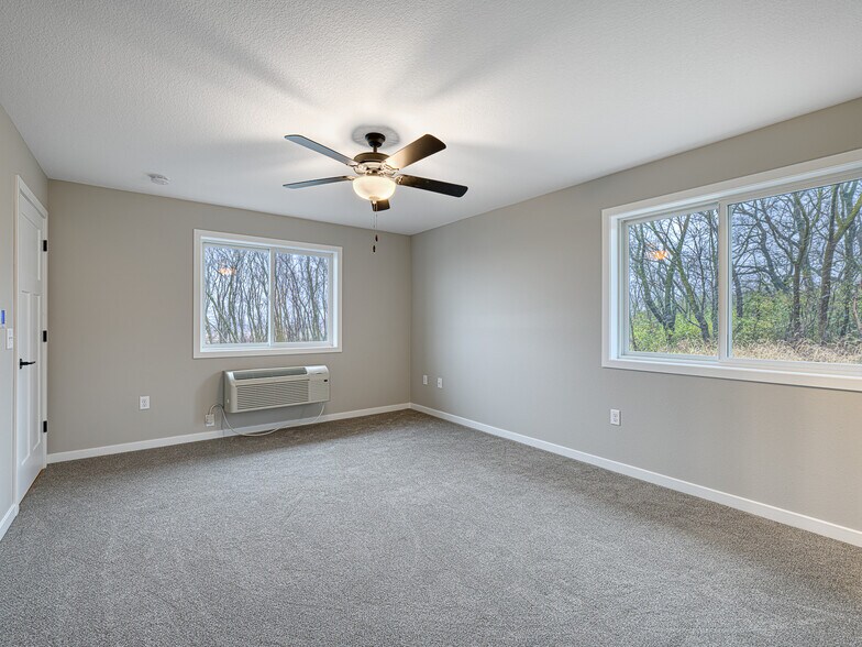 More Photos Of 102 Ridge Rd, Osceola Apartments For Sale