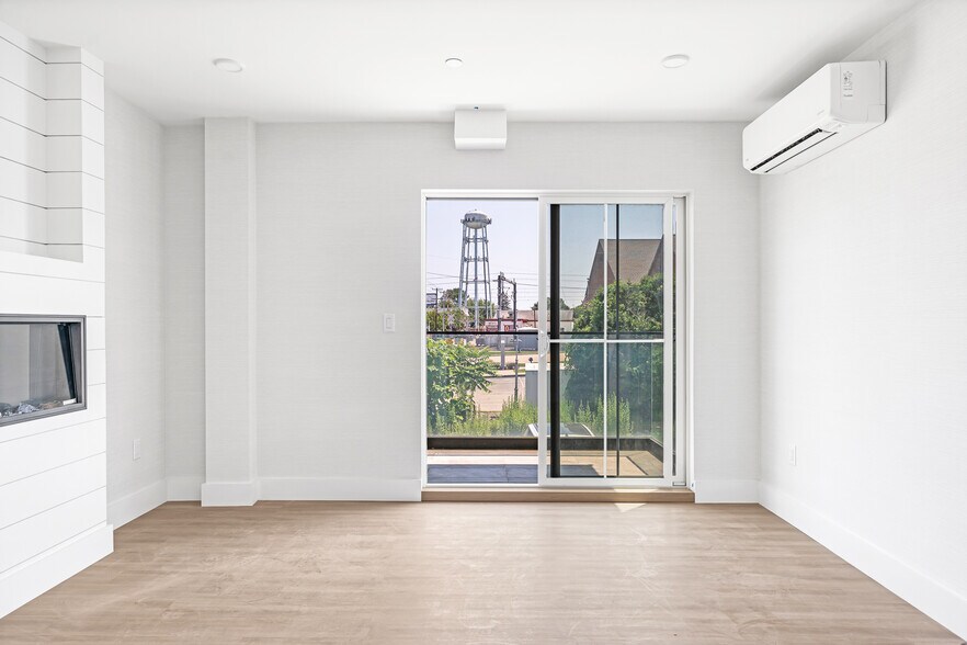 More Photos Of 32 Broadway Ave, Mystic Hotel For Sale