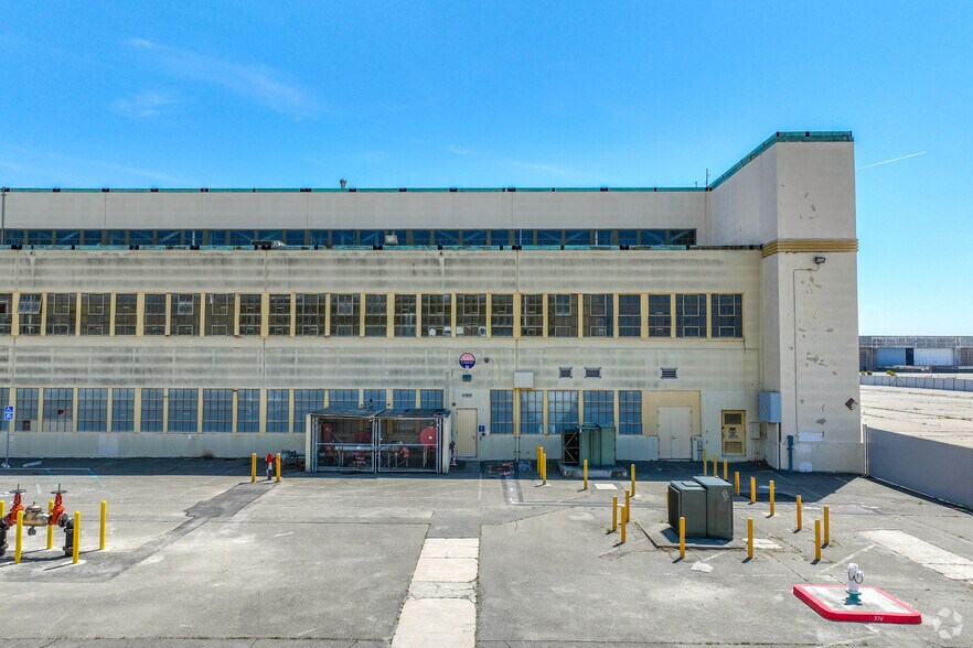 More Photos Of 1190 W Tower Ave, Alameda Warehouse For Lease