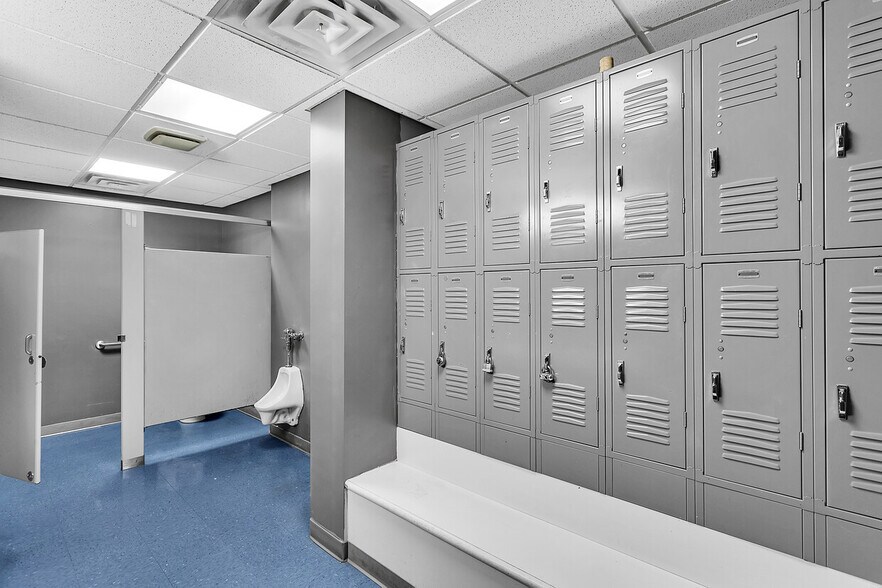 More Photos Of 4491 School Rd S, Murrysville Office For Sale