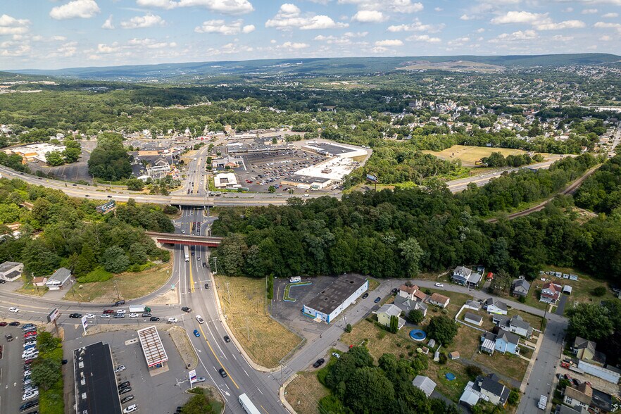 More Photos Of 1100 Fulton St, Scranton Service For Sale