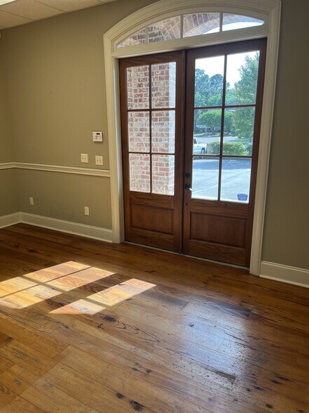 More Photos Of 438 Katherine Dr, Flowood Office For Sale