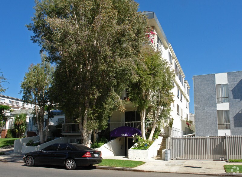 More Photos Of 1844 Thayer Ave, Los Angeles Apartments For Sale