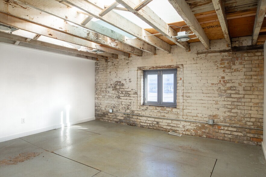 More Photos Of 630 S Stringfellow Ct, Salt Lake City Loft Creative Space For Lease