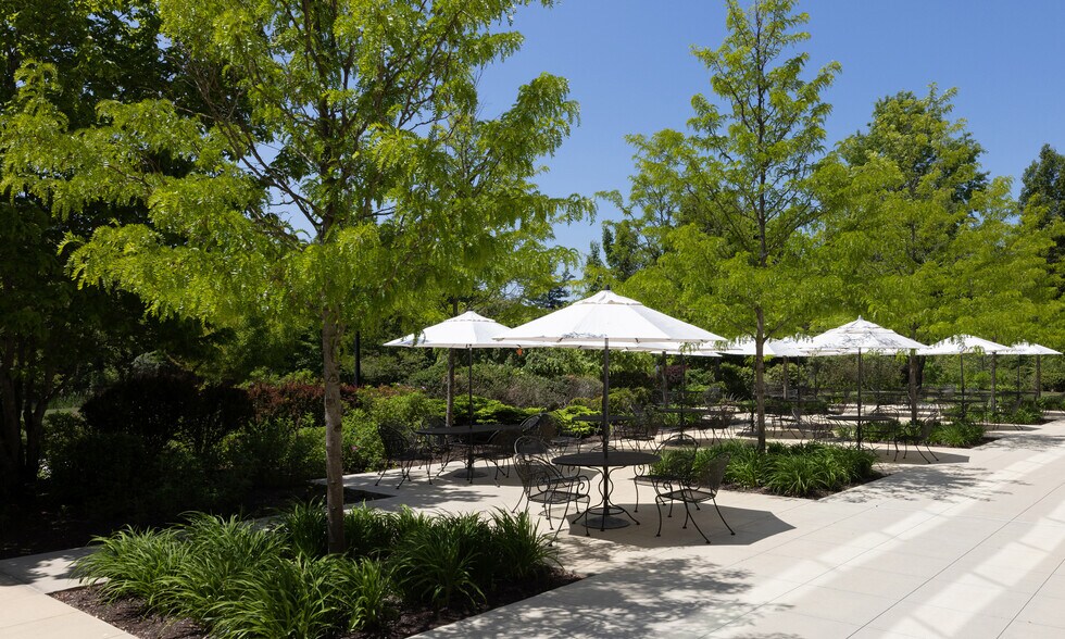 More Photos Of 100 Waumbec Dr, Dover Unknown For Lease