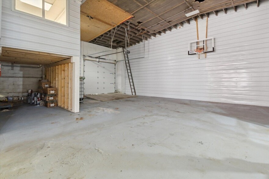 More Photos Of 206 W Louis Glick Hwy, Jackson Freestanding For Sale