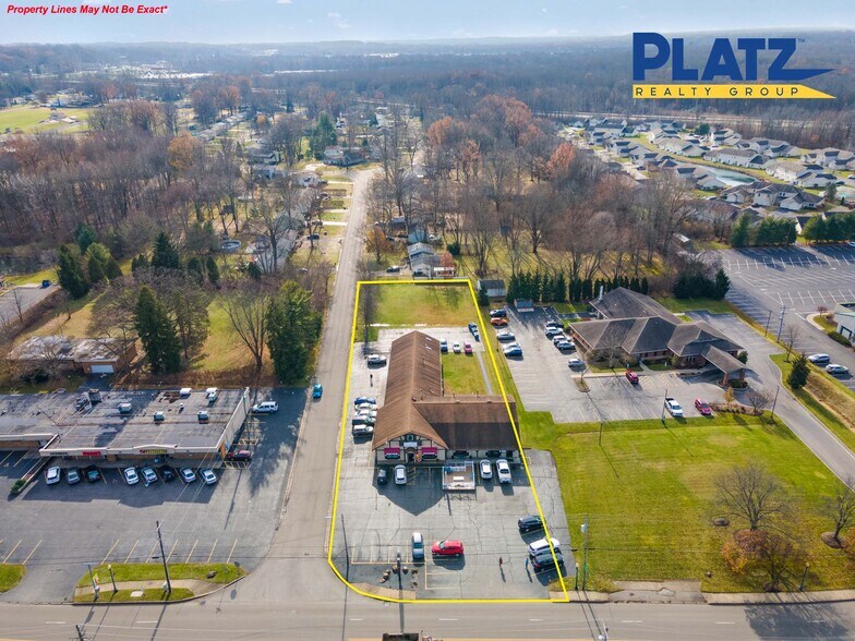 More Photos Of 8024-8028 E Market St, Warren General Retail For Lease