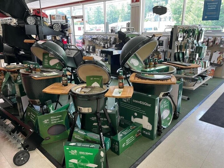 More Photos Of 1598 US-Route 302, Berlin Convenience Store For Sale