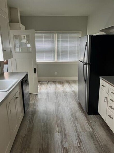 More Photos Of , Albany Unknown For Sale