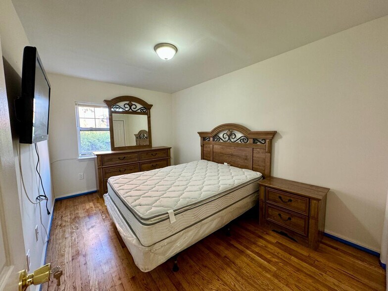 More Photos Of 1389 Stanley Ave, Brooklyn Apartments For Sale