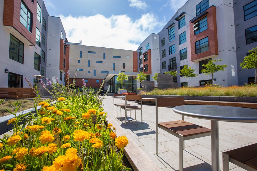 More Photos Of 1155 4th St, San Francisco Apartments For Lease