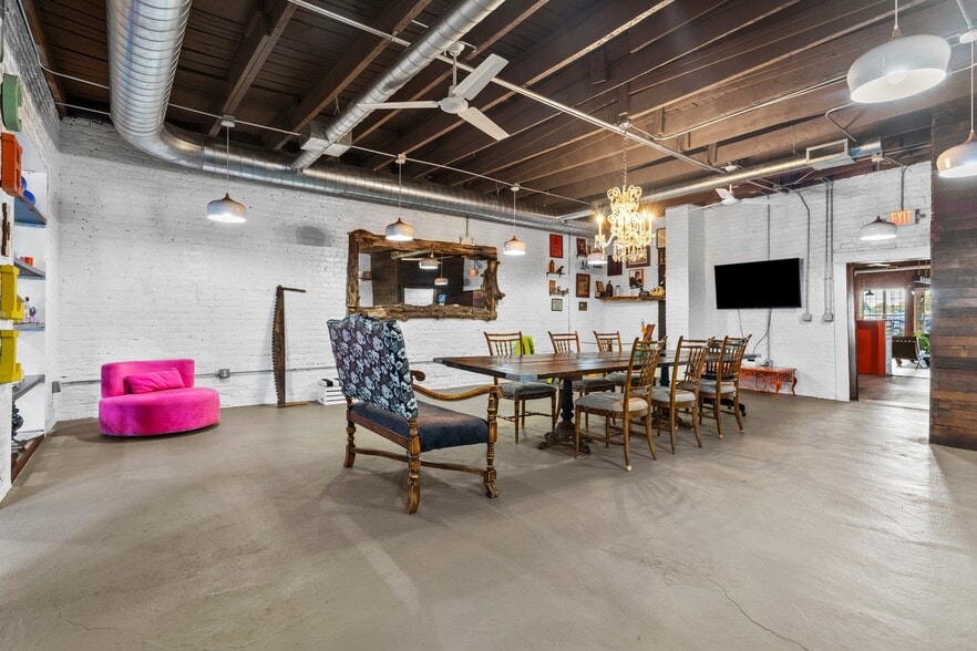 More Photos Of 123 S Railroad Ave, Dunn General Retail For Sale