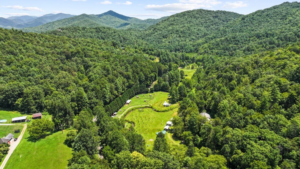 More Photos Of 32 Owl Creek Rd, Murphy Trailer Camper Park For Sale