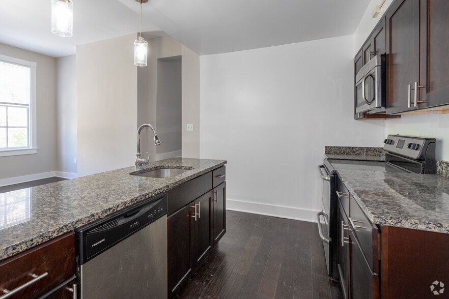 More Photos Of 617-631 W Lexington St, Baltimore Apartments For Lease