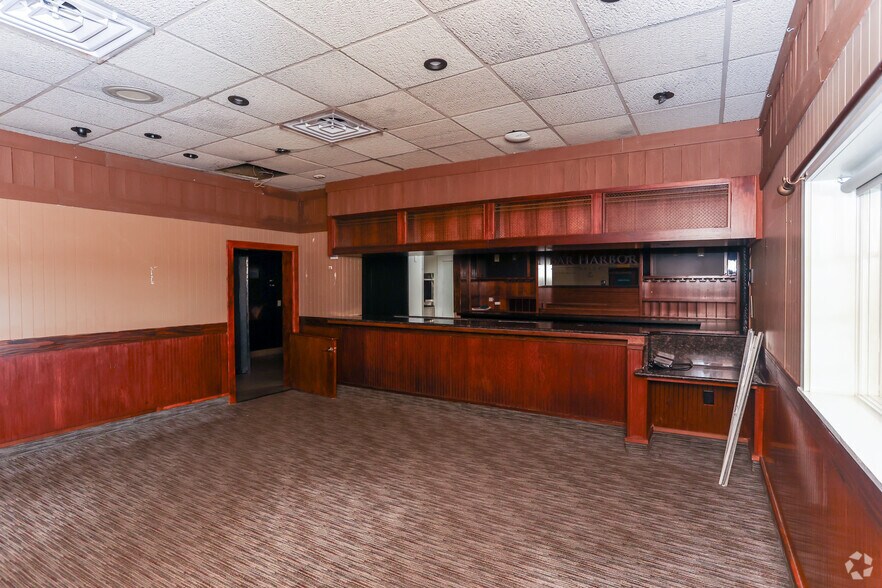 More Photos Of 3515 Mccann Rd, Longview Restaurant For Sale