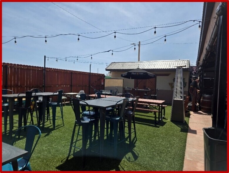 More Photos Of 1013 W 2nd St, Portales Bar For Sale