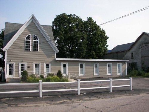 Primary Photo Of 82 Emmons St, Franklin Office Residential For Lease