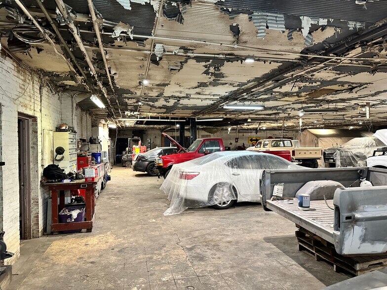 More Photos Of 1323-1325 Ferguson Ave, Pagedale Warehouse For Sale