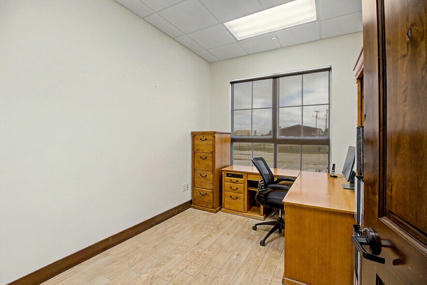 More Photos Of 8050 TX-21, Caldwell Office For Lease