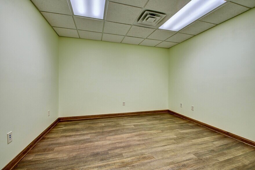 More Photos Of 96 E Miller Ave, Akron Manufacturing For Sale