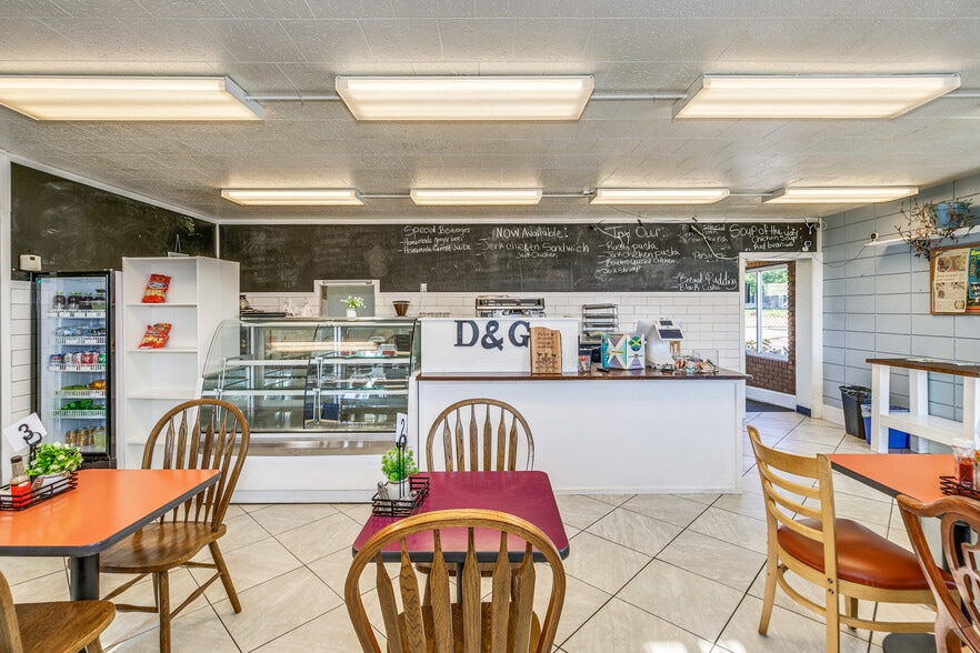 More Photos Of 1025 Southview Blvd, South Saint Paul Restaurant For Sale