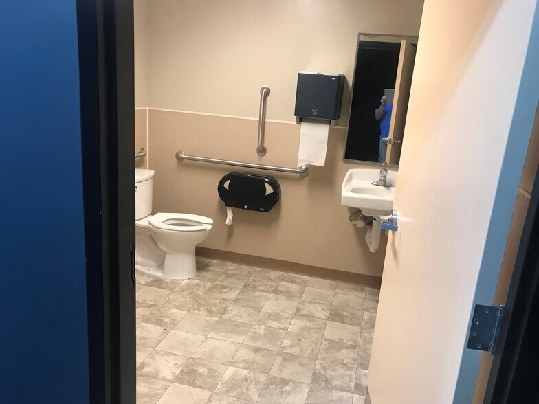 More Photos Of 330 N Reading Rd, Ephrata Unknown For Lease