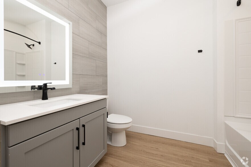 More Photos Of 2291 Mercantile St, Castle Rock Apartments For Lease
