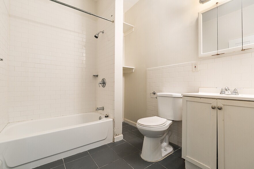 More Photos Of 254 Van Horne St, Jersey City Apartments For Sale