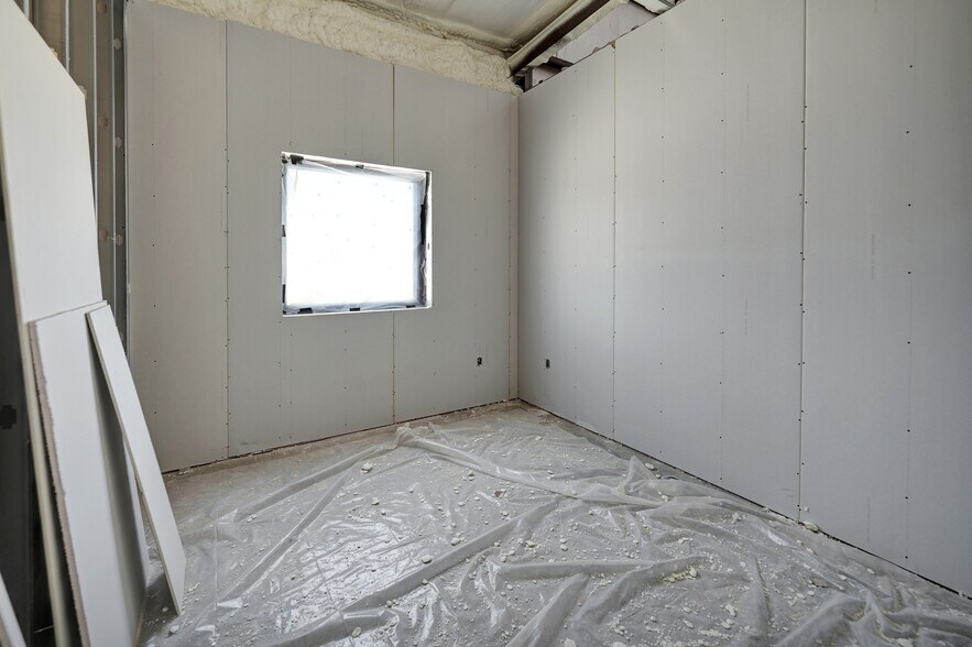 More Photos Of 2811 S County Road 1257, Midland Warehouse For Sale