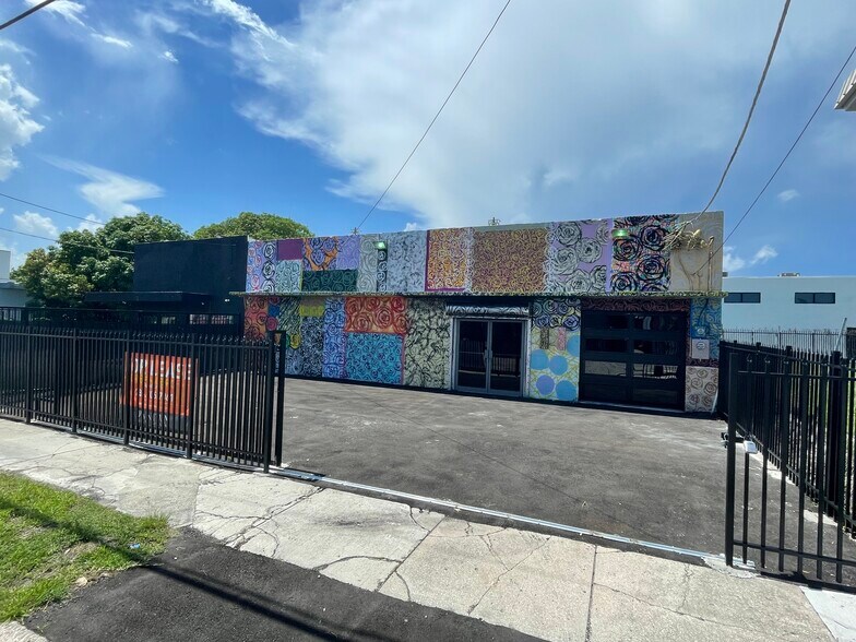 Primary Photo Of 525 NW 29th St, Miami Light Distribution For Lease