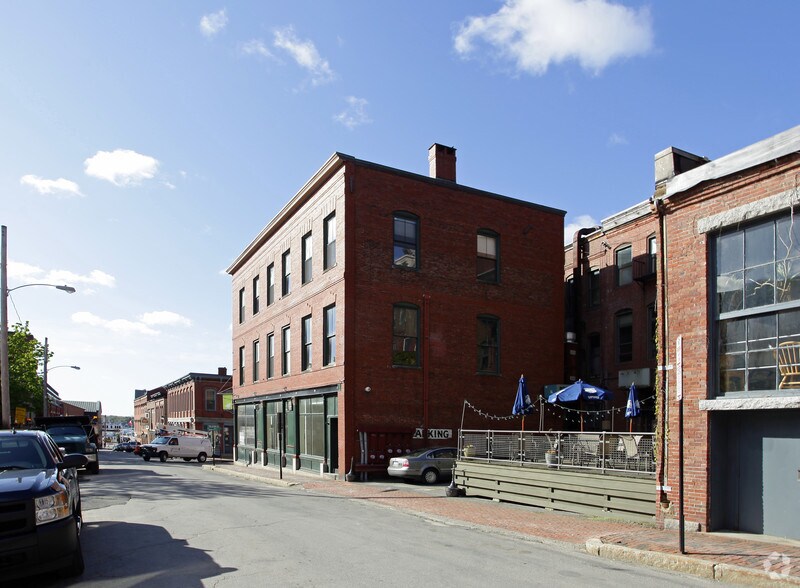 More Photos Of 46 Market St, Portland Apartments For Sale